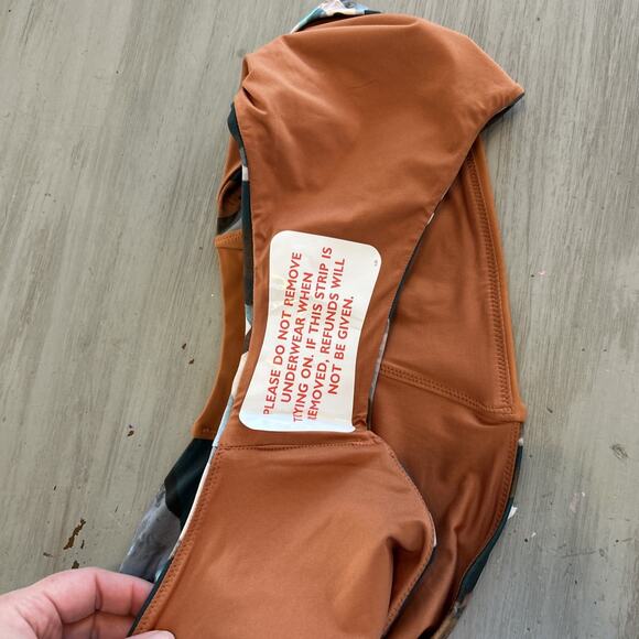 Fabletics Scoop Back Swim Bra & Bottoms Camo Paintbrush Teal Burnt Orange Sz XXL - Picture 4 of 11